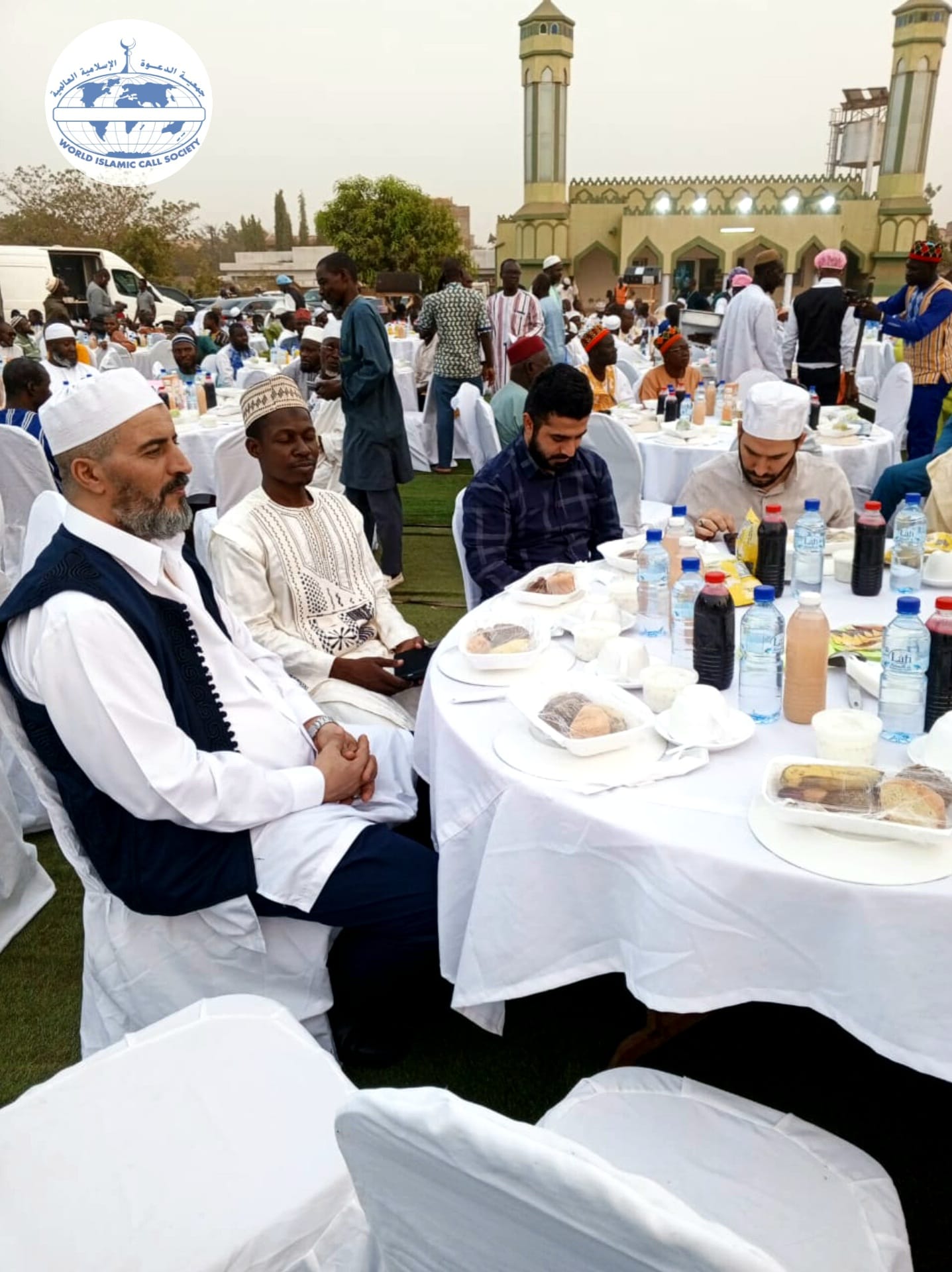 اتحاد الجمعيات الإسلامية بجمهورية بوركينا فاسو يقيم مأدبة افطار جماعي